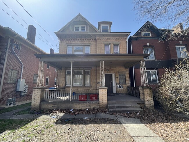 2314 Woodstock Ave, Unit 2