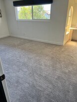 400 S Flower St in Orange, CA - Building Photo