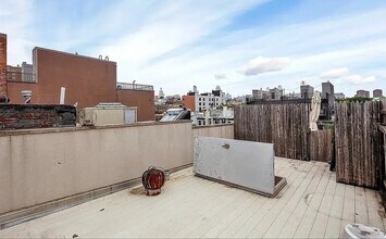 188 Avenue B, Unit 4F in New York, NY - Foto de edificio - Building Photo