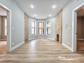 428 W Belden Ave in Chicago, IL - Building Photo - Building Photo