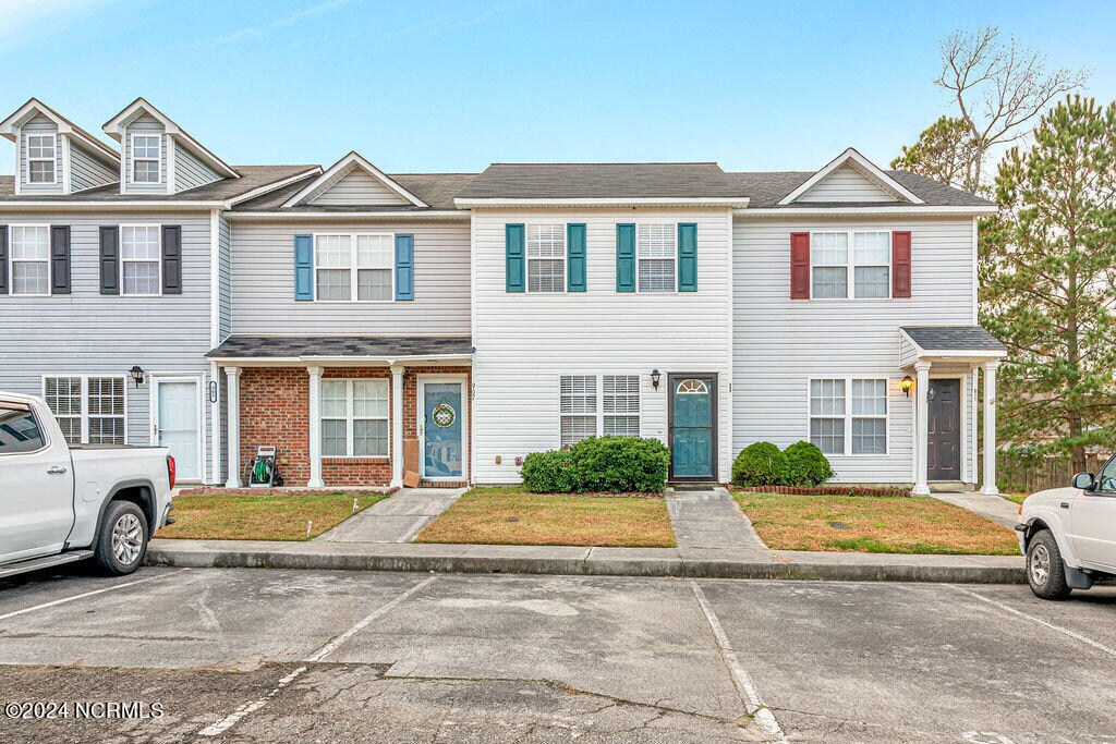 909 Timberlake Trail in Jacksonville, NC - Building Photo