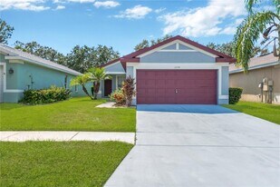 11732 Crest Creek Dr in Riverview, FL - Building Photo