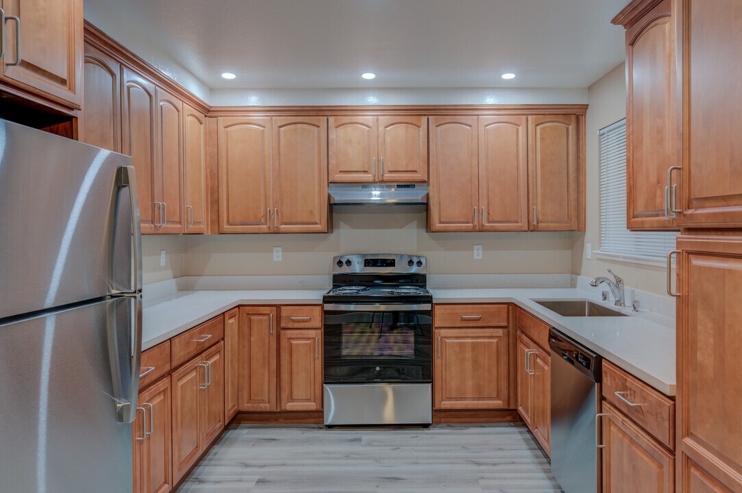 Vineyard Apartments in Livermore, CA - Building Photo
