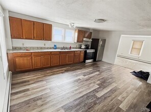 24 W Main St in Morrisville, NY - Building Photo - Building Photo