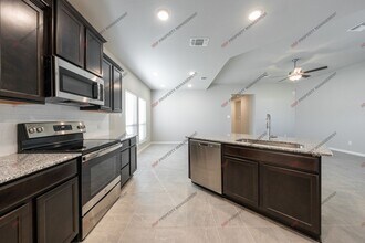 1410 Shadow Hl Ln in Temple, TX - Building Photo - Building Photo