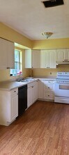 913 Dorian St, Unit A in Inverness, FL - Building Photo - Building Photo