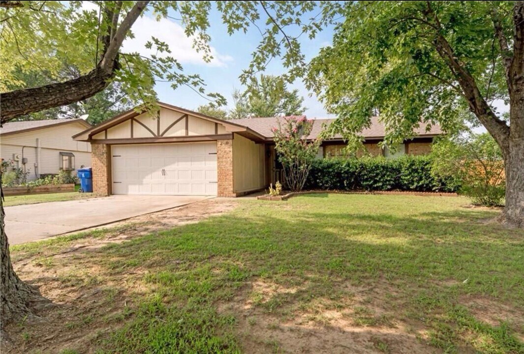 5913 Enid St in Fort Smith, AR - Building Photo