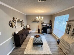 4056 Briarbend Rd in Dallas, TX - Building Photo - Building Photo