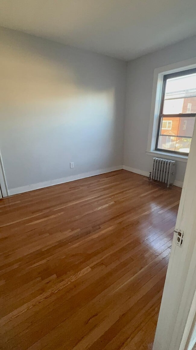 41 Kelly Pky, Unit A2 in Bayonne, NJ - Building Photo - Building Photo