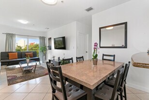 3219 SW 23rd Terrace in Miami, FL - Building Photo