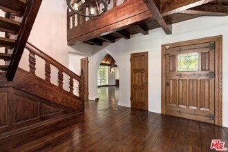 13535 Lucca Dr in Los Angeles, CA - Building Photo - Building Photo