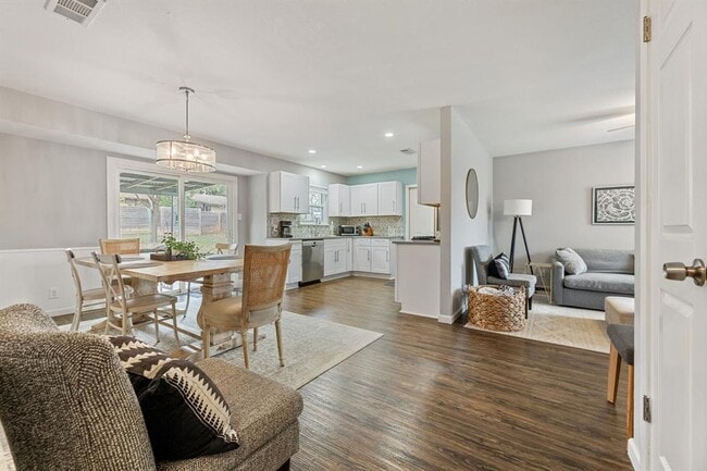 8508 Bradford Dr in Austin, TX - Building Photo - Building Photo