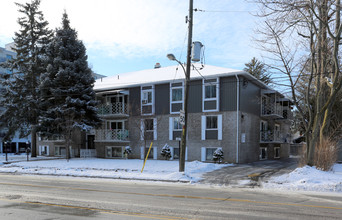 320 Guelph Ln in Burlington, ON - Building Photo - Primary Photo