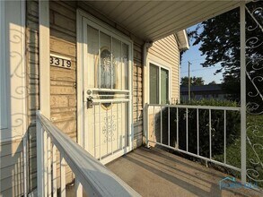 3319 Maple St in Toledo, OH - Building Photo - Building Photo