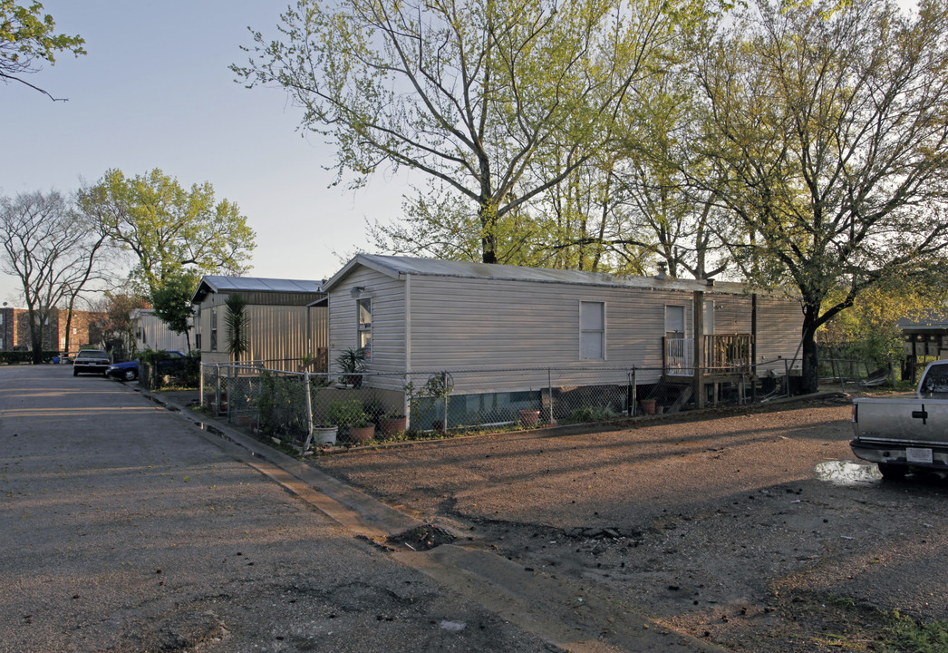 5 Farrell St in Houston, TX - Building Photo