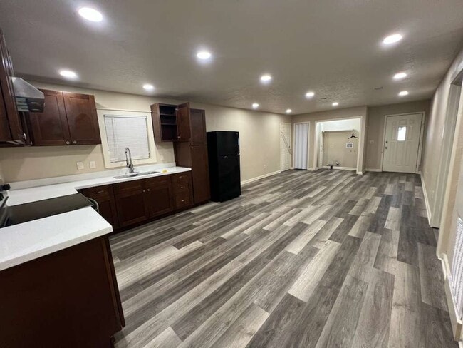 4060 Usan St in Beaumont, TX - Building Photo - Building Photo