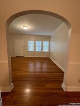 308 E Rosewood Ave in San Antonio, TX - Building Photo - Building Photo
