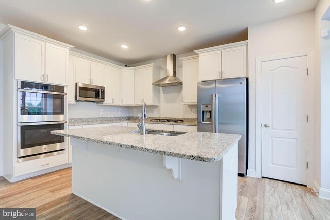 property at 15392 Ballerina Lp