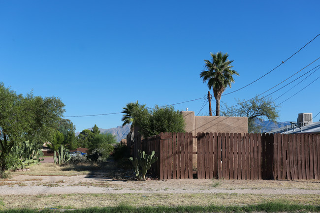 3625 E Bellevue St in Tucson, AZ - Foto de edificio - Building Photo