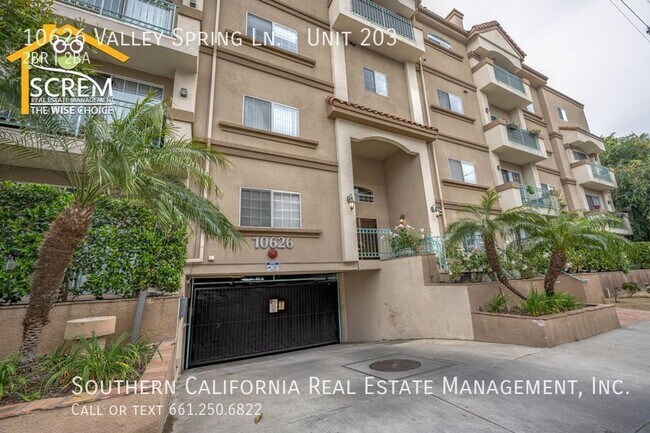 10626 Valley Spring Ln, Unit Unit 203 in Los Angeles, CA - Building Photo - Building Photo