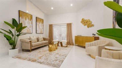 1361 NW 116th Ave in Plantation, FL - Building Photo - Building Photo