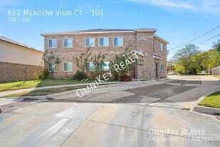 612 Meadow View Ct in Denton, TX - Building Photo