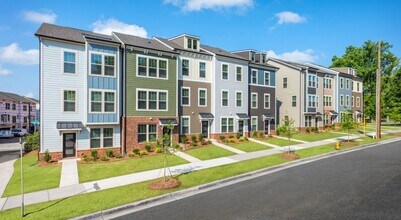 Abode at Greenway in Charlotte, NC - Building Photo - Building Photo