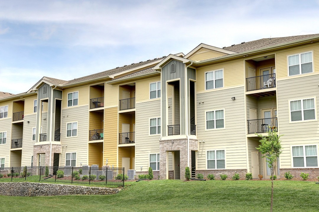 The Paddock at Grandview Apartments in Nashville, TN - Building Photo