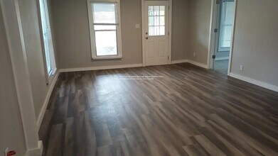 612 Washington Ave in Sand Springs, OK - Building Photo - Building Photo