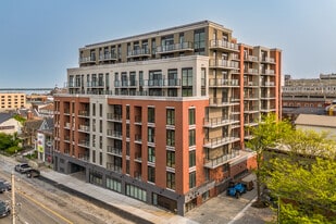 Crown Condos in Kingston, ON - Building Photo