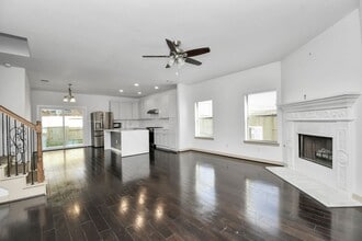 11010 Riggs Mill Ln in Richmond, TX - Building Photo - Building Photo