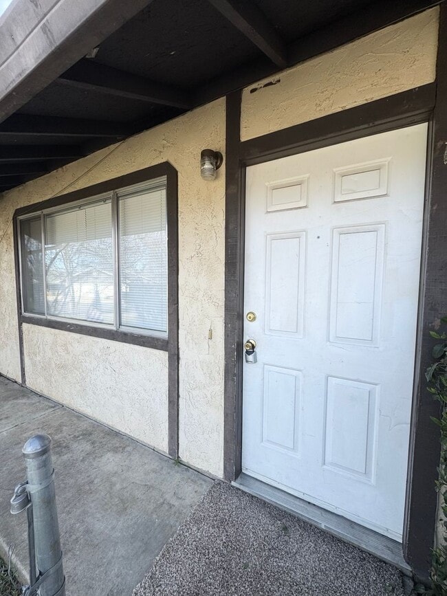 3489 Magnums Way in Redding, CA - Building Photo - Building Photo