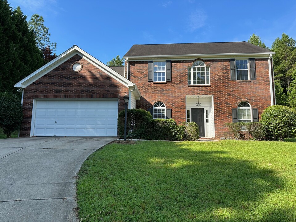 1958 Wilrose Pl in Matthews, NC - Building Photo