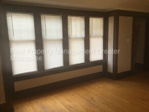 2562 N 37th St in Milwaukee, WI - Building Photo - Building Photo