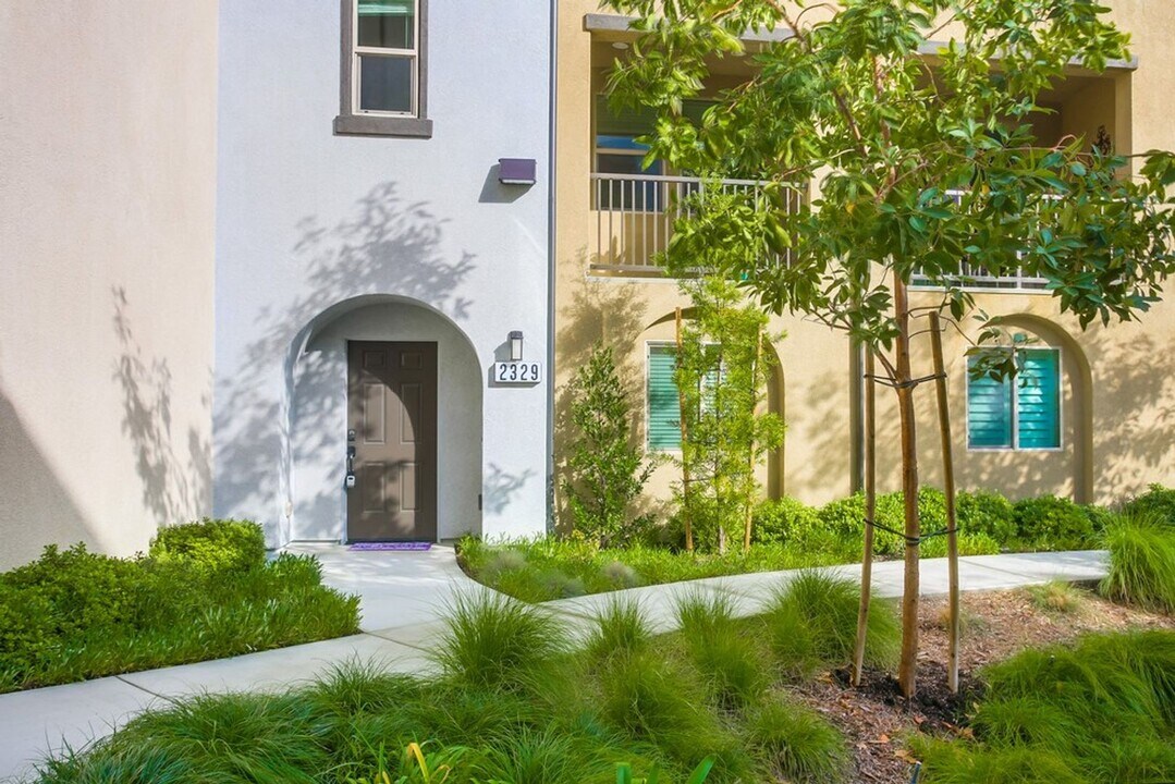 2329 Verano Wy. in Vista, CA - Building Photo