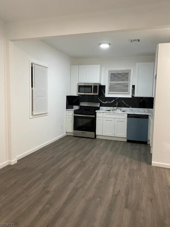 36 Dassing Ave in Newark, NJ - Building Photo - Building Photo