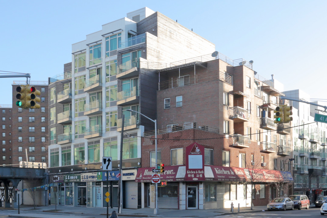 40-57 College Point Blvd in Flushing, NY - Building Photo