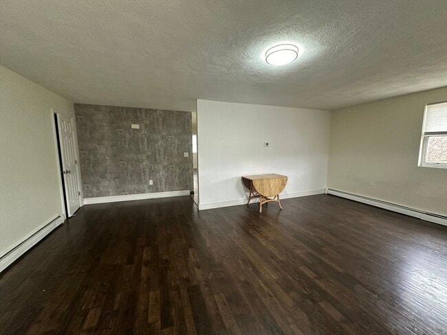 13 Wittig Ct in Clinton, MA - Building Photo - Building Photo