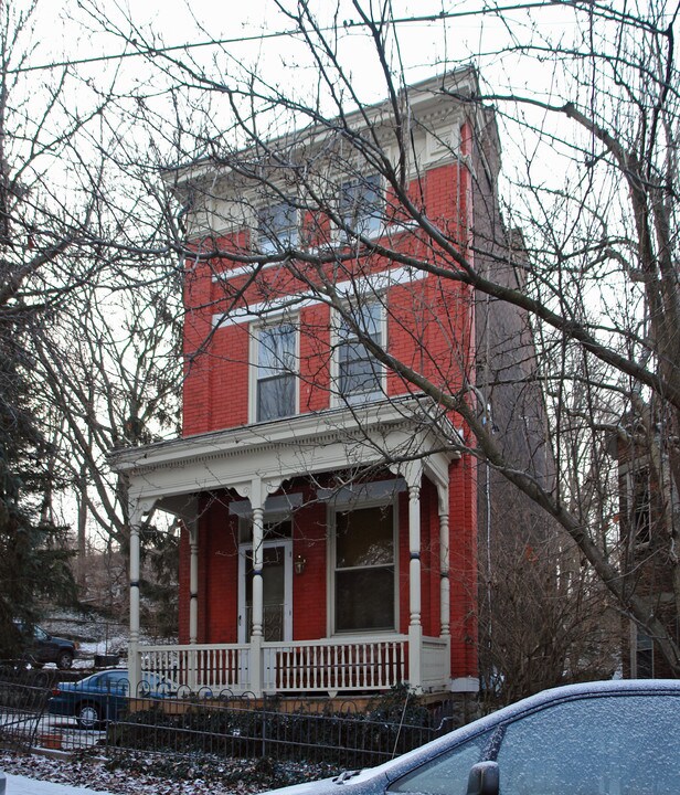 131 Parker St in Cincinnati, OH - Building Photo