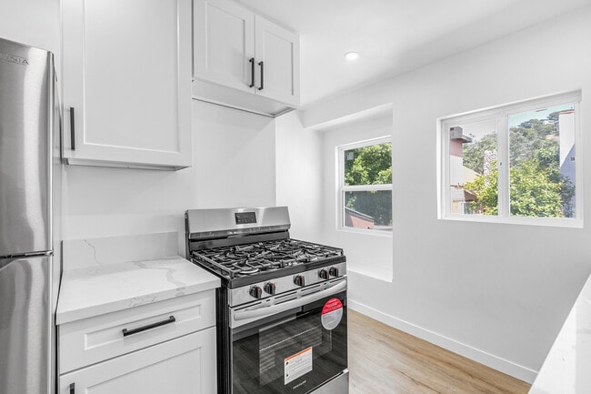 4021 Griffin Ave in Los Angeles, CA - Foto de edificio - Building Photo