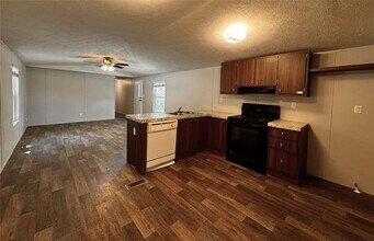 1026 E Owings St in Denison, TX - Building Photo - Building Photo