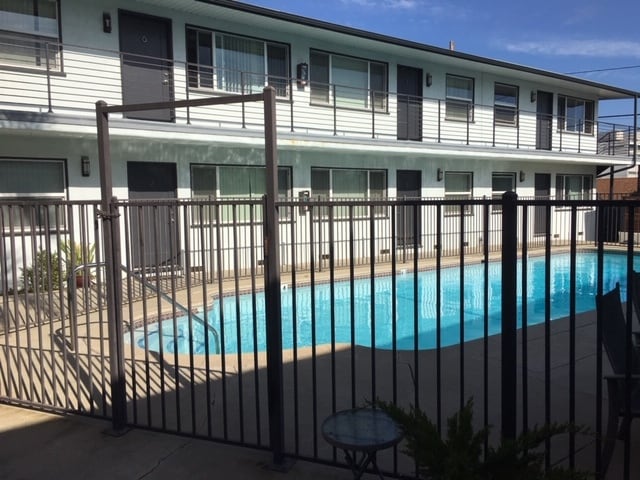 1754 E Sycamore Ave, Unit C in El Segundo, CA - Building Photo - Building Photo