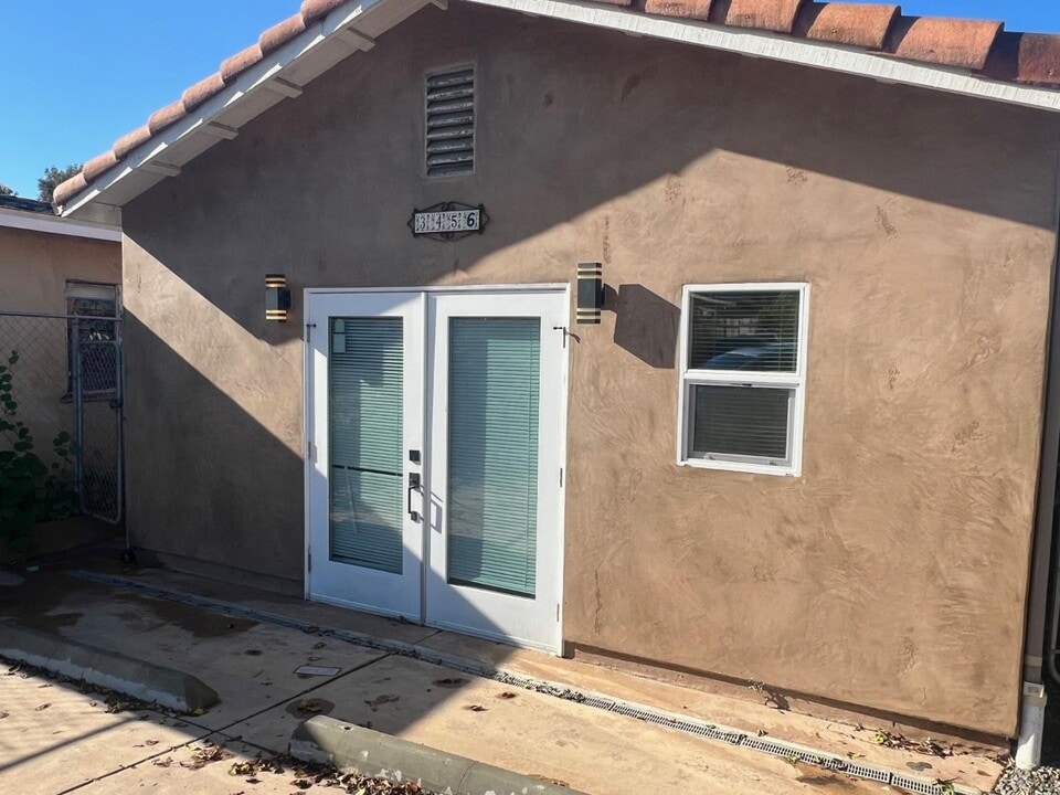 3456 Madison St in Carlsbad, CA - Building Photo