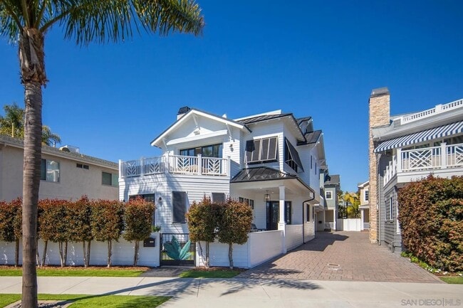 1048 Isabella Ave in Coronado, CA - Building Photo - Building Photo