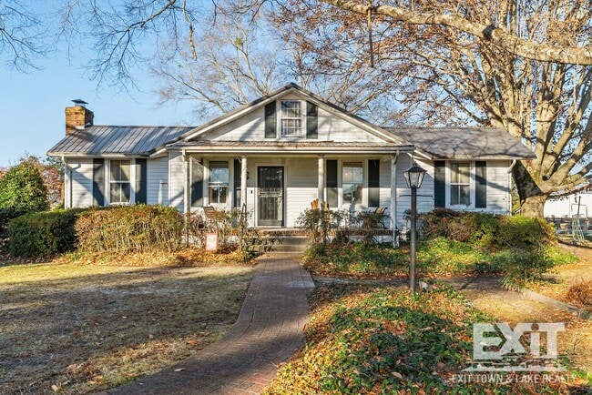 property at 1990 Goodes Ferry Rd