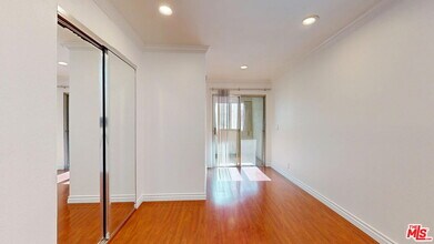 5652 Yolanda Ave in Los Angeles, CA - Building Photo - Building Photo