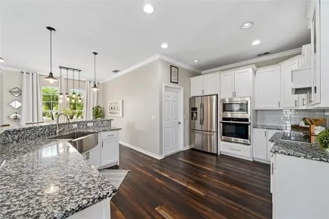 6746 63rd Terrace E in Bradenton, FL - Foto de edificio - Building Photo