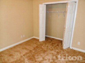 1002 Mark Trail in Mcdonough, GA - Building Photo - Building Photo