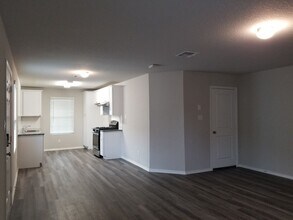 11327 Babcock Xing in San Antonio, TX - Building Photo - Building Photo