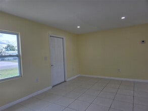 3633 SE 20th Terrace in Okeechobee, FL - Building Photo - Building Photo